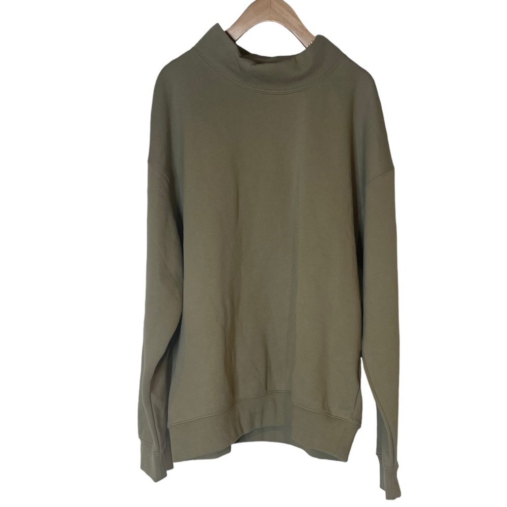 NWT Fear of God Essentials Green Mock Neck Sweatshirt Back Logo plate Medium - Picture 2 of 9